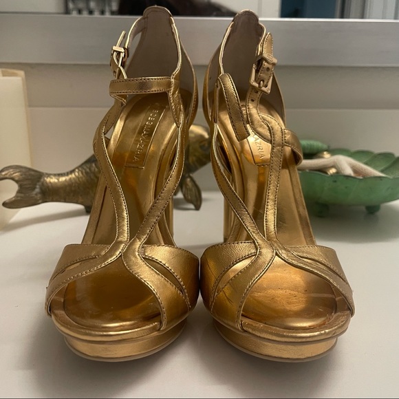 BCBG MaxAzria - Picture 9 of 15